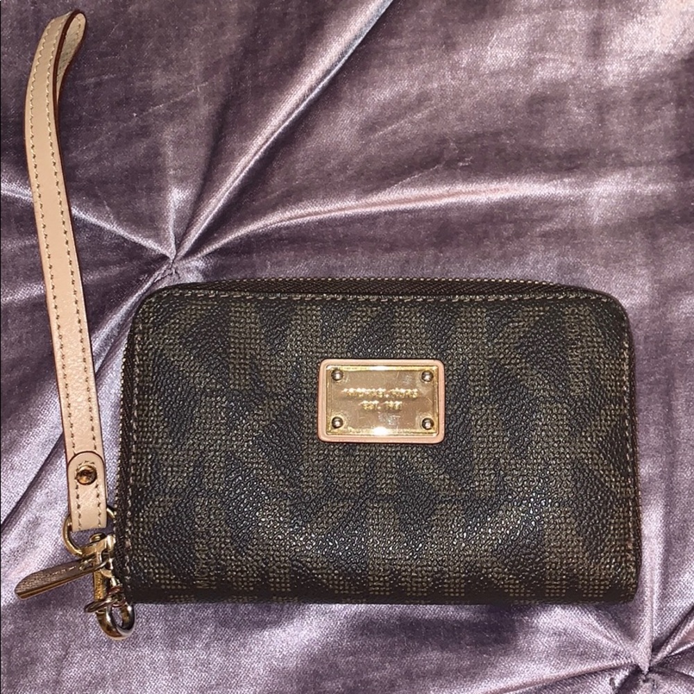 Michael Kors monogram wristlet!!